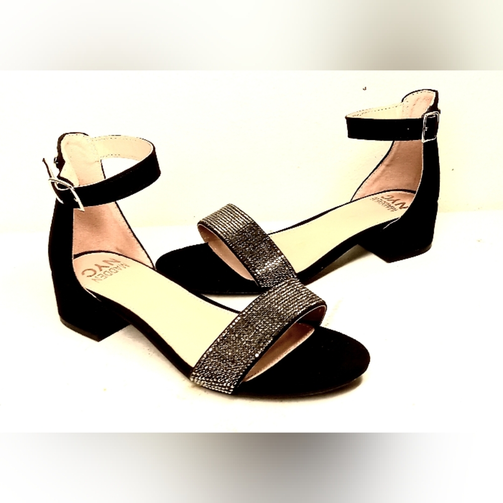 NWOT girls SZ 4 madden NYC Block Heel Dress Sandals